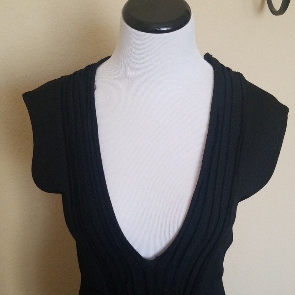 Dress - Picture 2 of 4